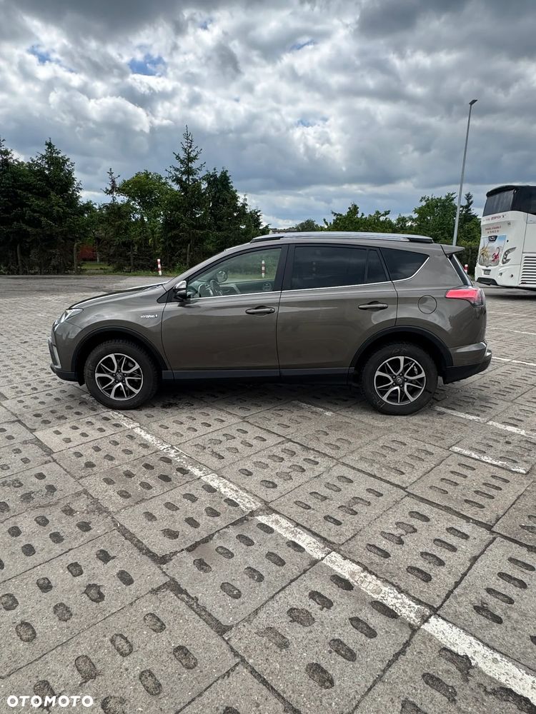 Toyota RAV4 - 11