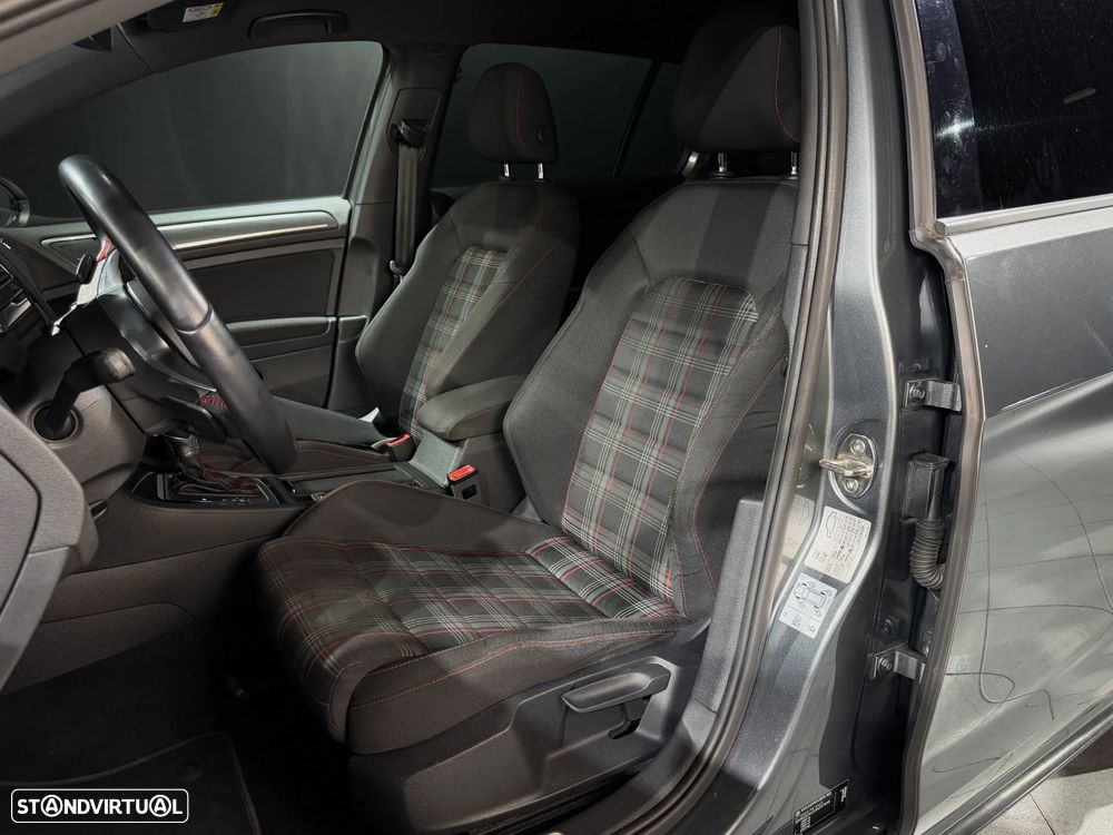 VW Golf GTI (BlueMotion ) DSG Performance - 24
