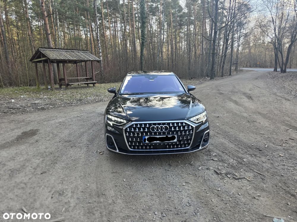 Audi A8 - 8