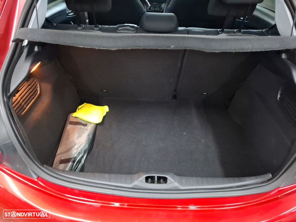 Peugeot 208 1.2 PureTech Signature - 25