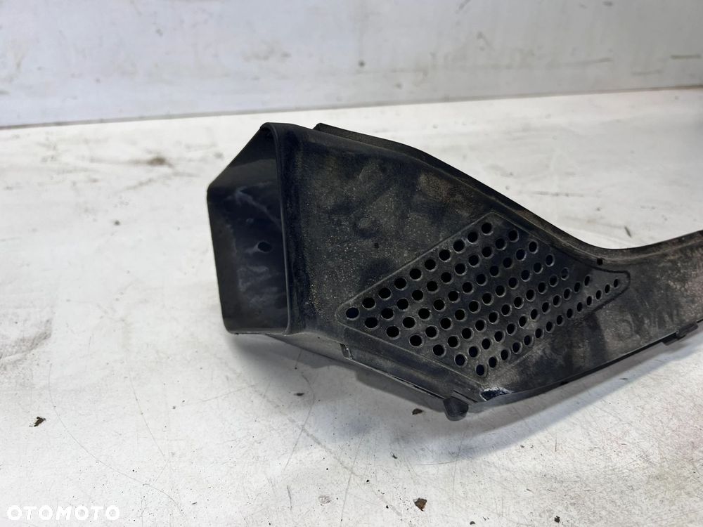 WLOT DOLOT POWIETRZA AUDI A4 B9 A5 8W 8W0129618A - 2