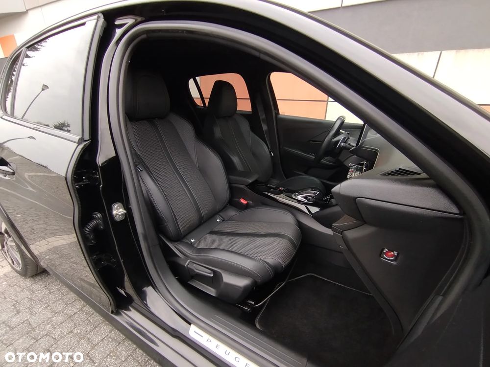 Peugeot 208 PureTech 100 EAT8 GT Pack - 10