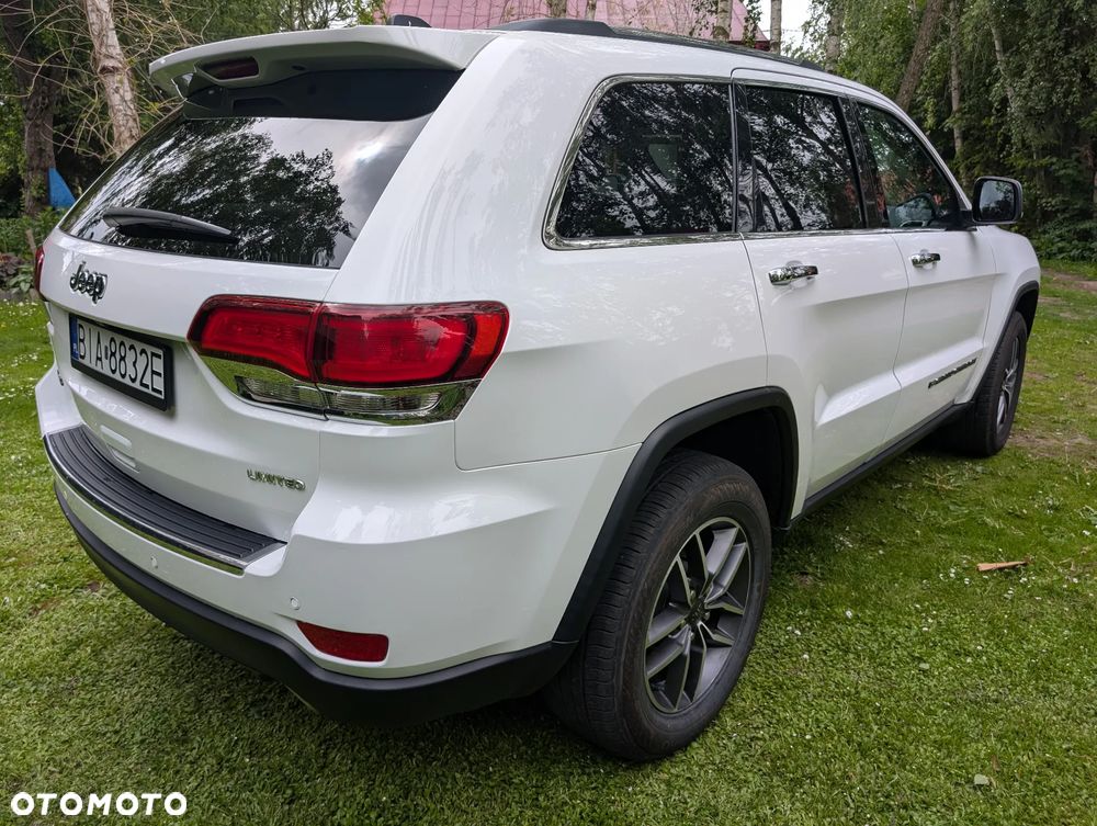 Jeep Grand Cherokee - 13