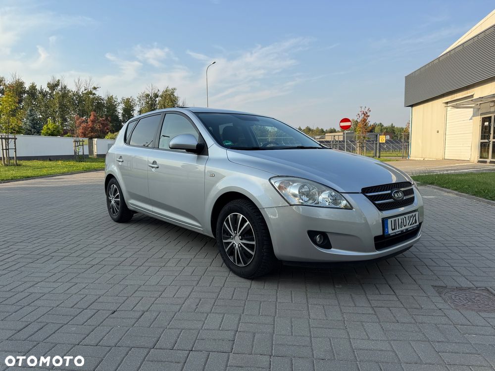 Kia Ceed - 5