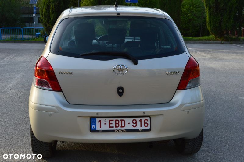 Toyota Yaris - 6