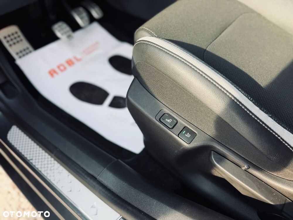 Citroën DS4 HDi 115 SoChic - 26