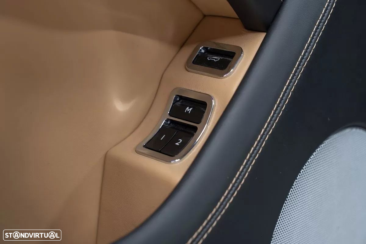 Bentley Bentayga V8 - 25