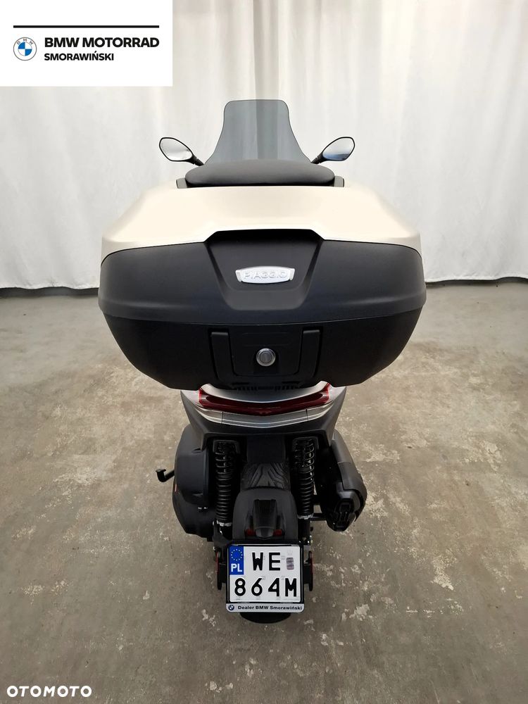 Piaggio MP-3 - 6