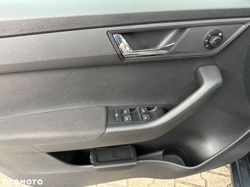 Skoda Fabia 1.0 ScoutLine - 17