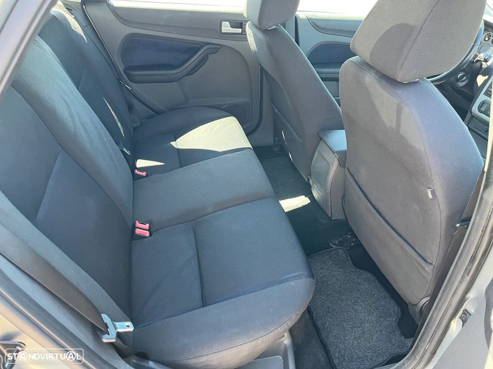 Ford Focus 1.6 TDCi 1st Edition - 14