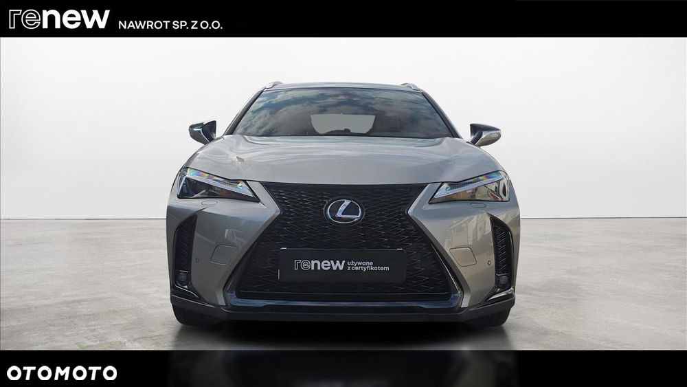 Lexus UX - 8
