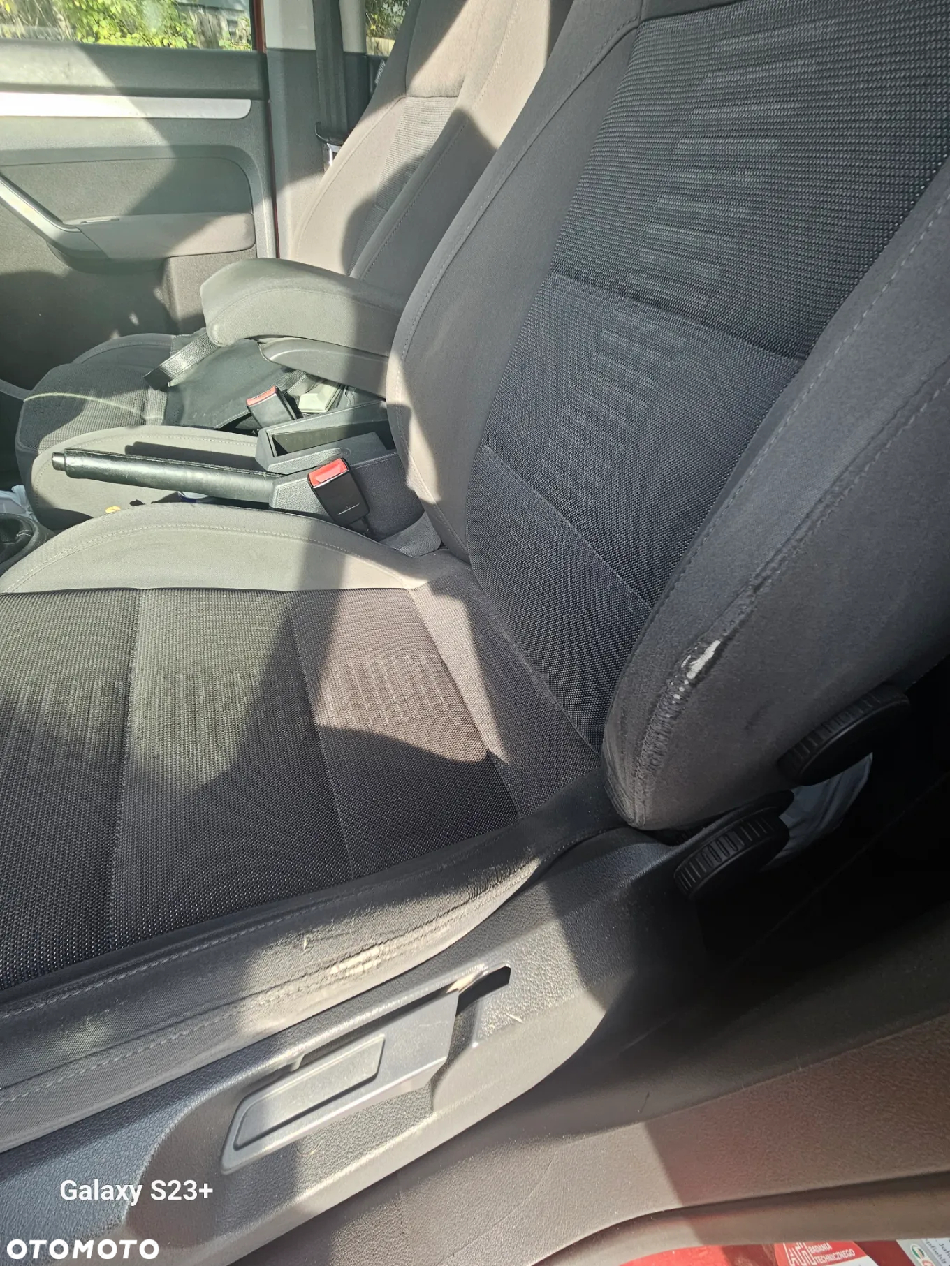 Volkswagen Touran 2.0 TDI DPF BlueMotion Technology Comfortline - 10