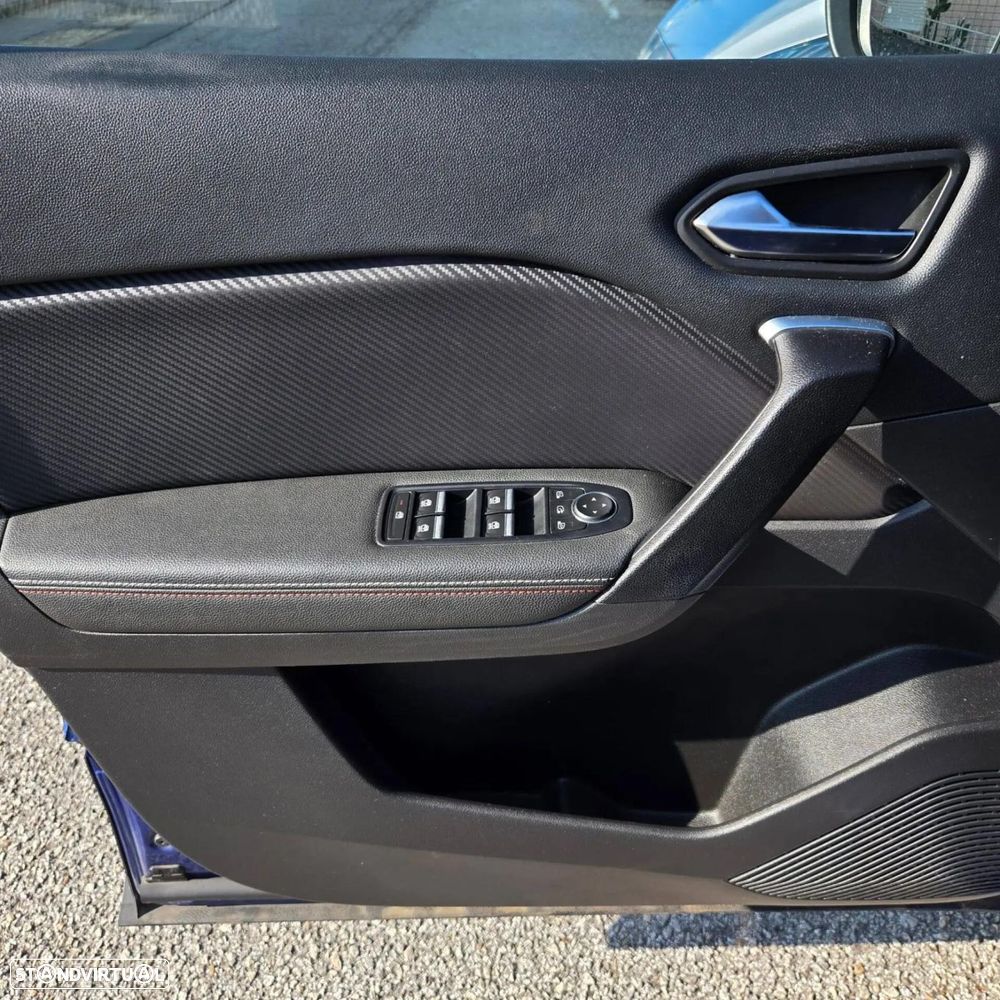 Renault Captur 1.6 E-Tech RS Line - 11