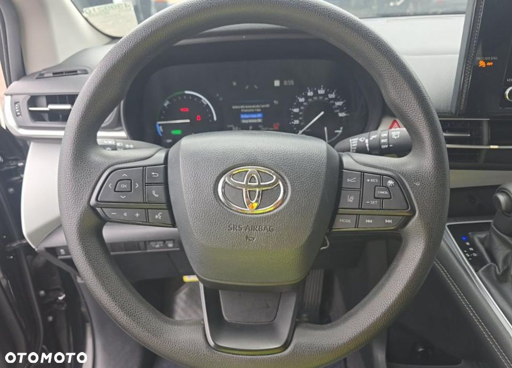 Toyota Sienna - 12