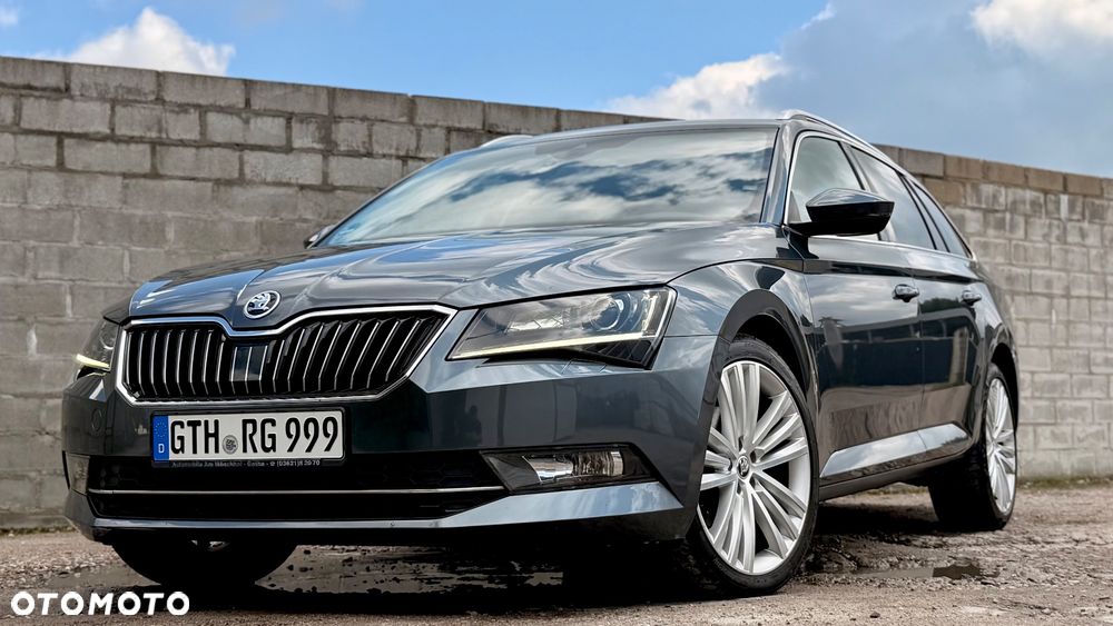 Skoda Superb 2.0 TDI Premium Edition - 4