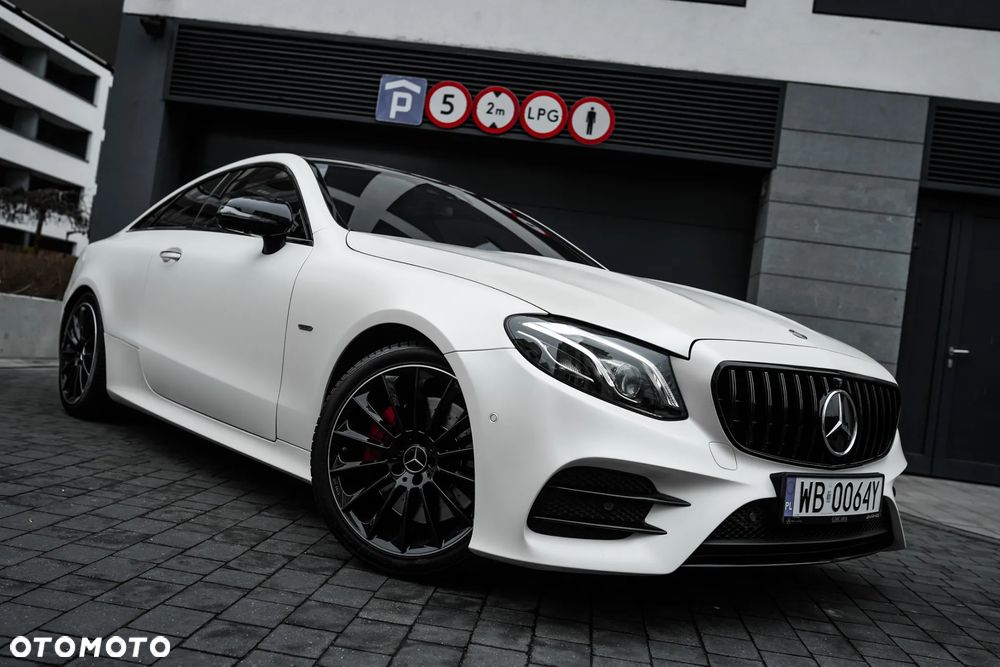 Mercedes-Benz Klasa E 400 4Matic 9G-TRONIC AMG Line - 30