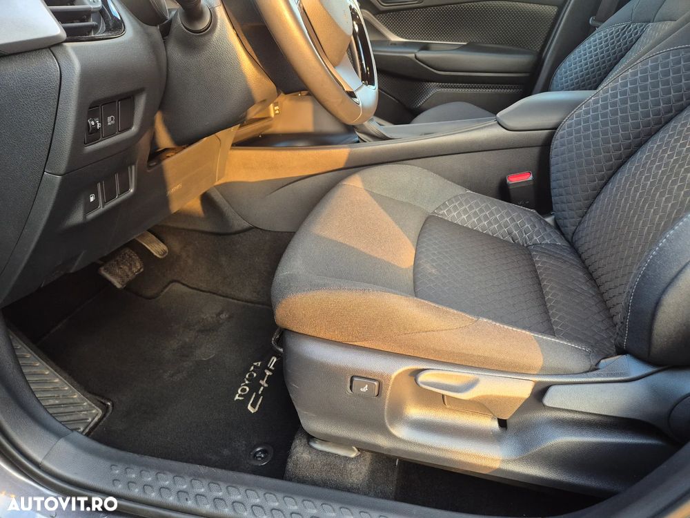 Toyota C-HR 1.8 HSD 122 CP 4x2 CVT C-ult Style - 14