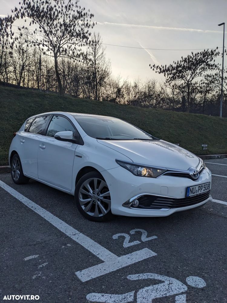 Toyota Auris 1.8 L VVT-i Hybrid Sol - 5