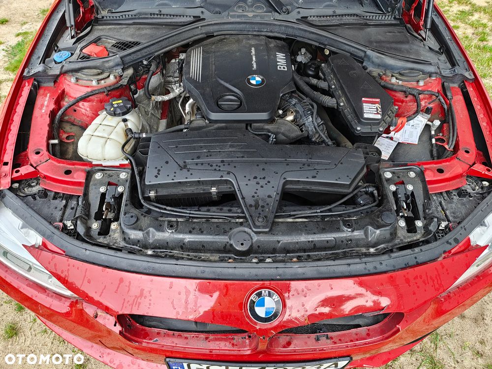 BMW Seria 3 318d - 15