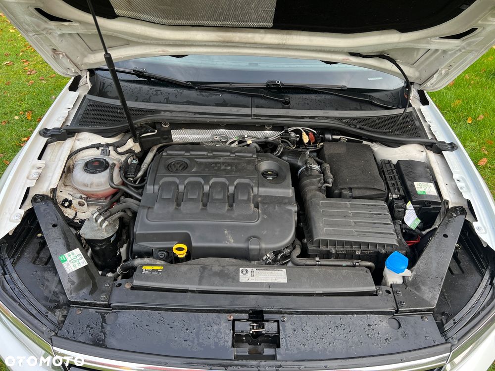 Volkswagen Passat 2.0 TDI BMT Highline DSG - 23