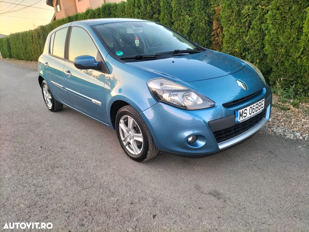 Renault Clio 1.2 16V 75 TomTom Edition - 1