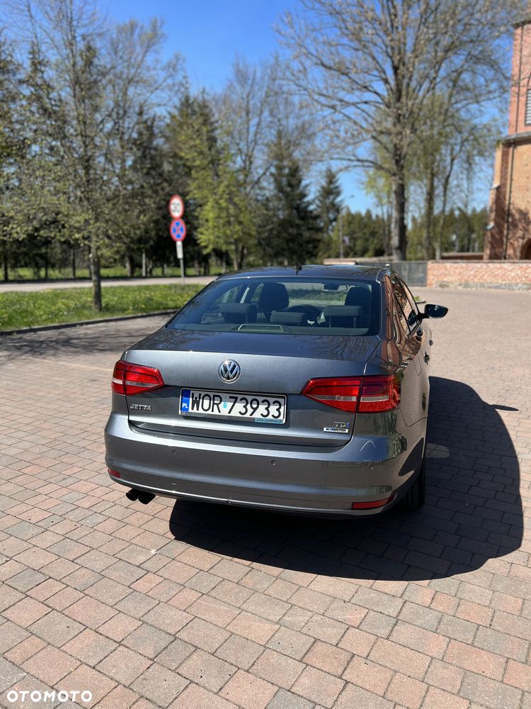 Volkswagen Jetta 2.0 TDI BlueMotion Technologie - 2