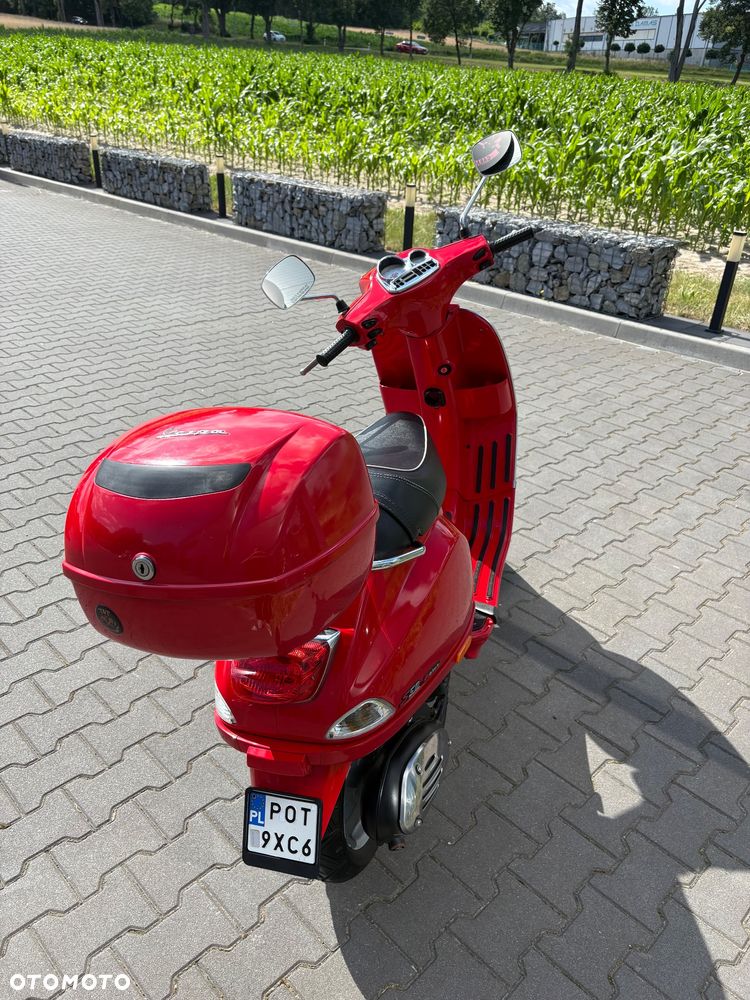 Piaggio Vespa - 7