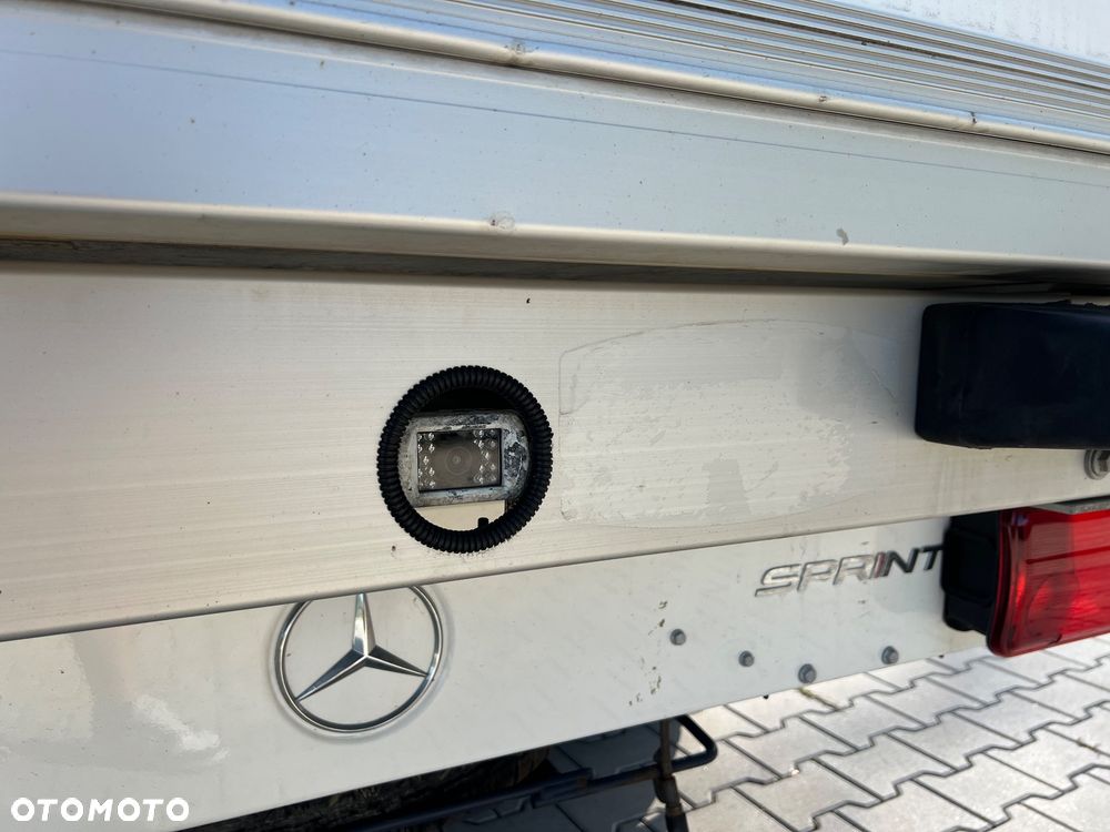 Mercedes-Benz Sprinter - 17