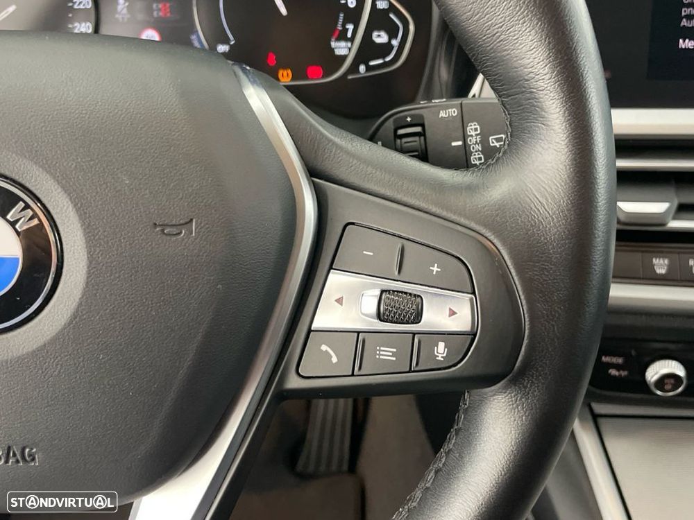 BMW 330 e Auto - 17
