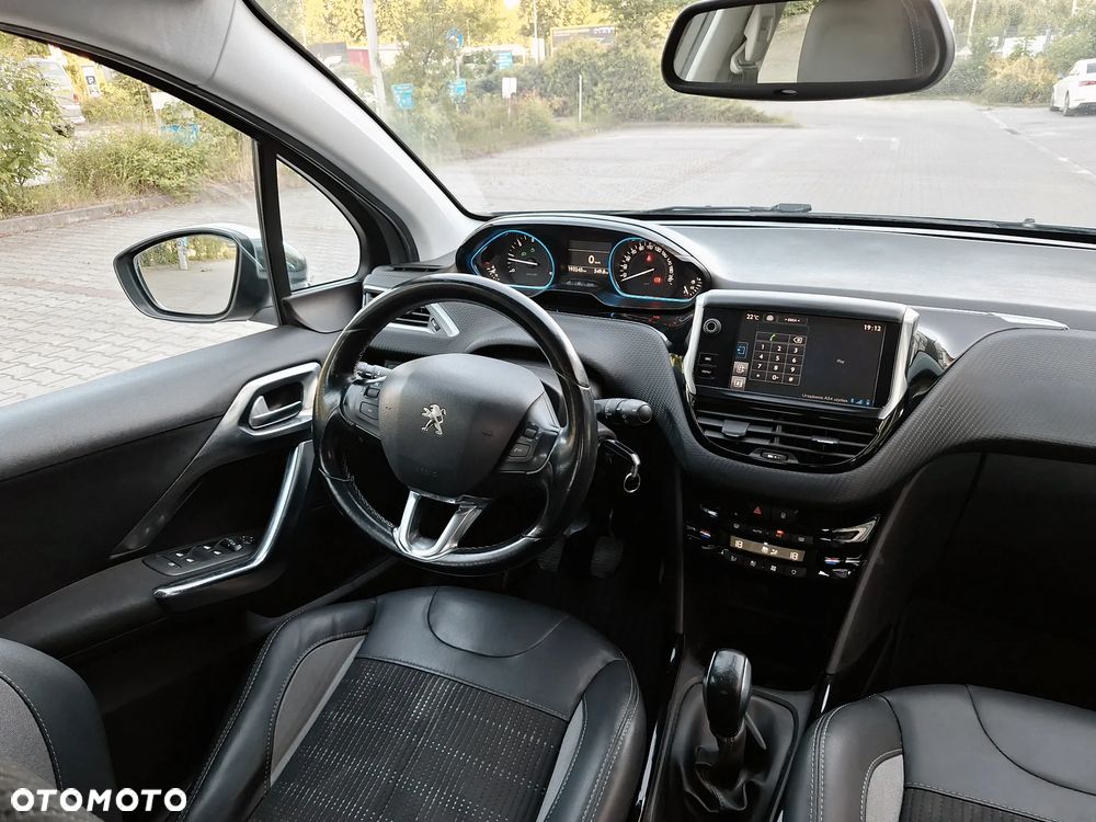 Peugeot 2008 1.6 BlueHDi Allure - 16
