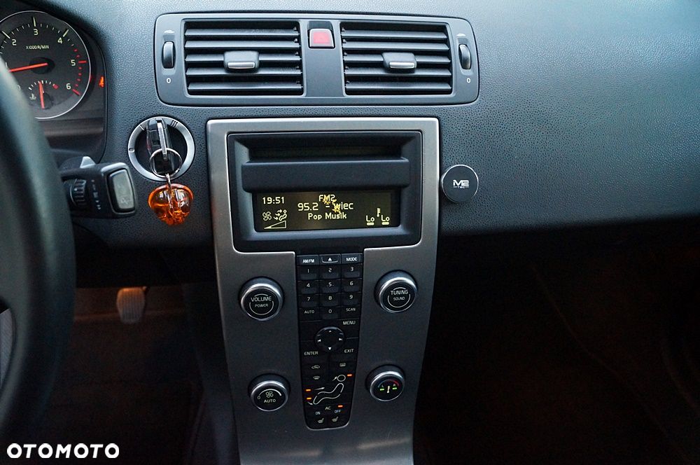 Volvo V50 D5 Momentum - 30