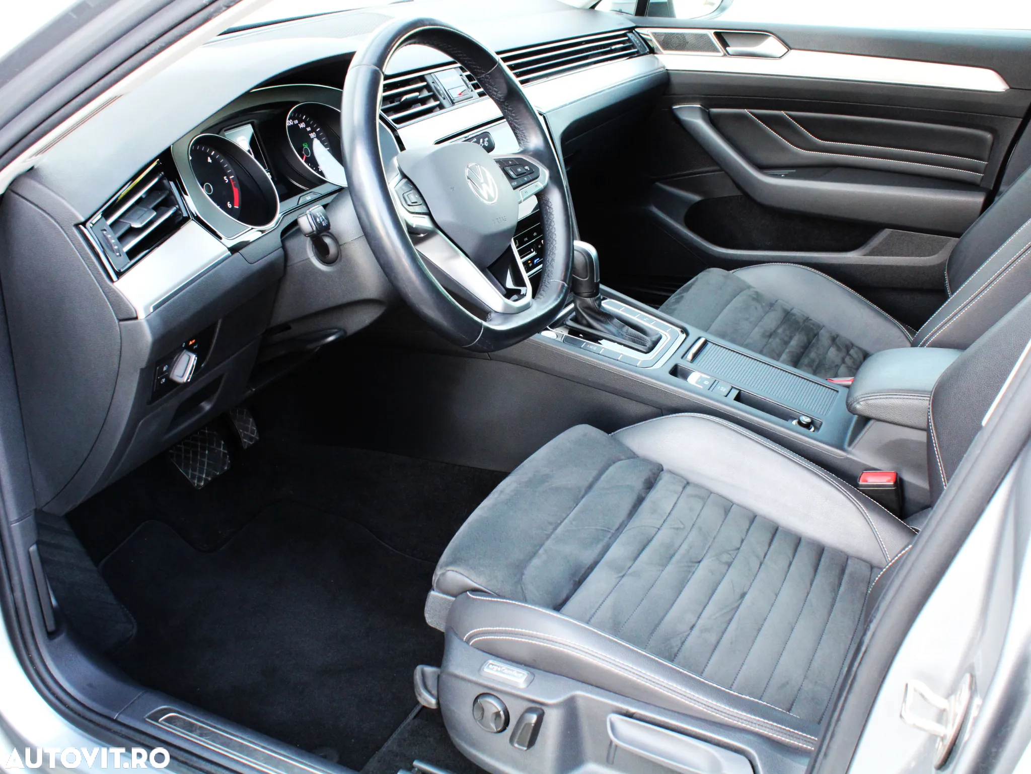 Volkswagen Passat - 11
