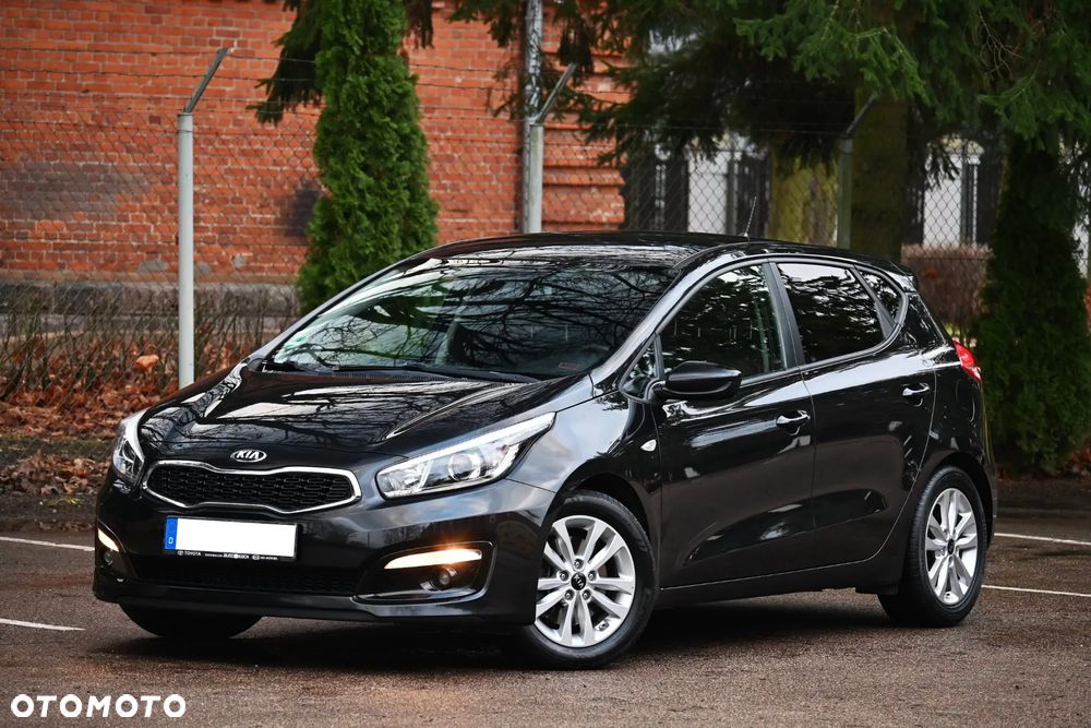 Kia Ceed 1.4 CVVT Dream-Team Edition - 2