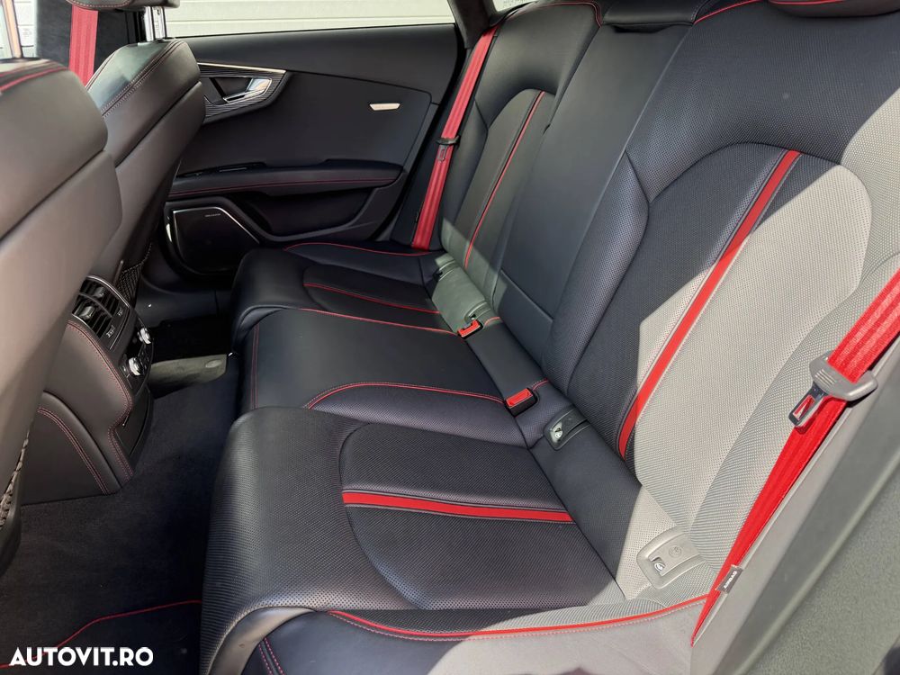 Audi RS7 Sportback - 12