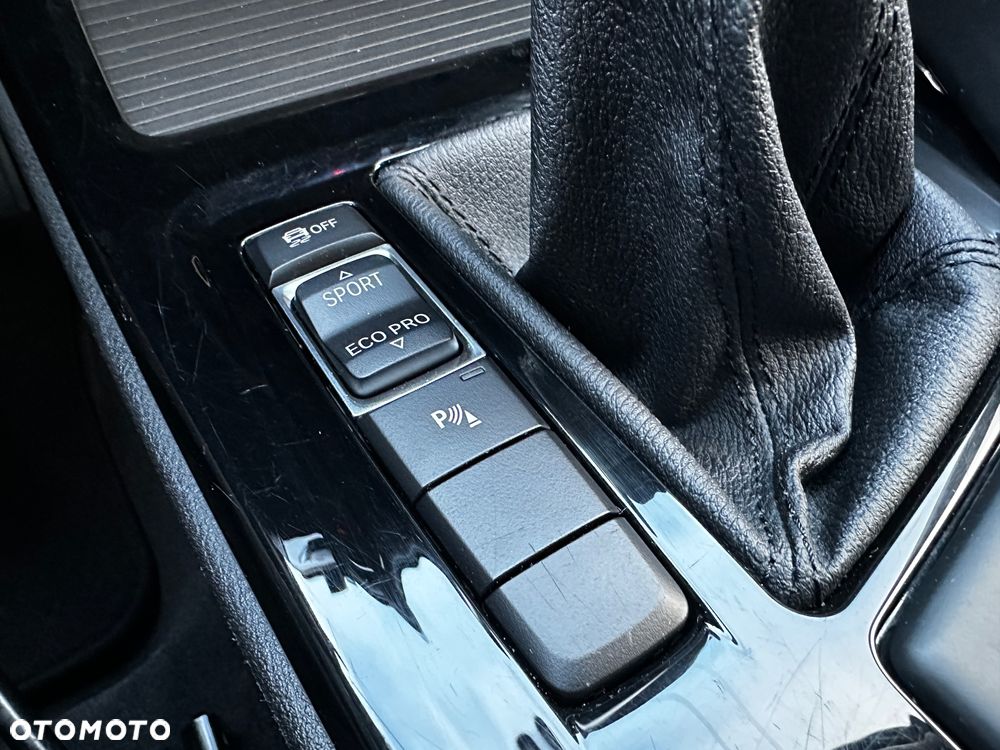 BMW X1 sDrive18d xLine - 30