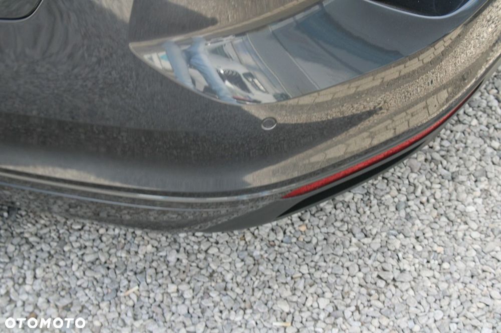 Volkswagen Passat - 13