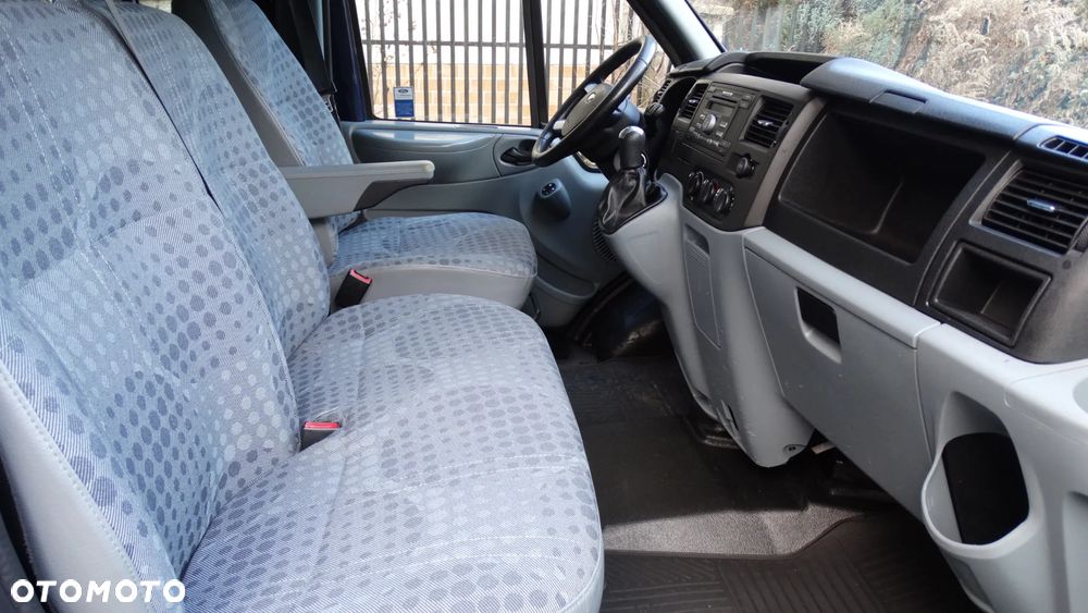 Ford Transit - 8