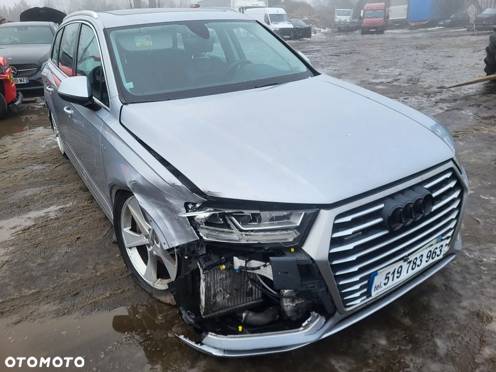 Audi Q7 - 3