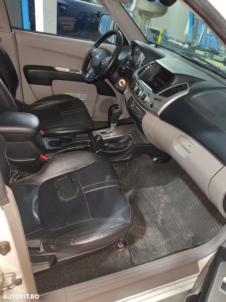 Mitsubishi L200 - 13