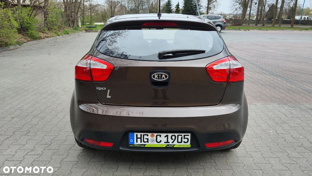 Kia Rio 1.2 Attract - 8