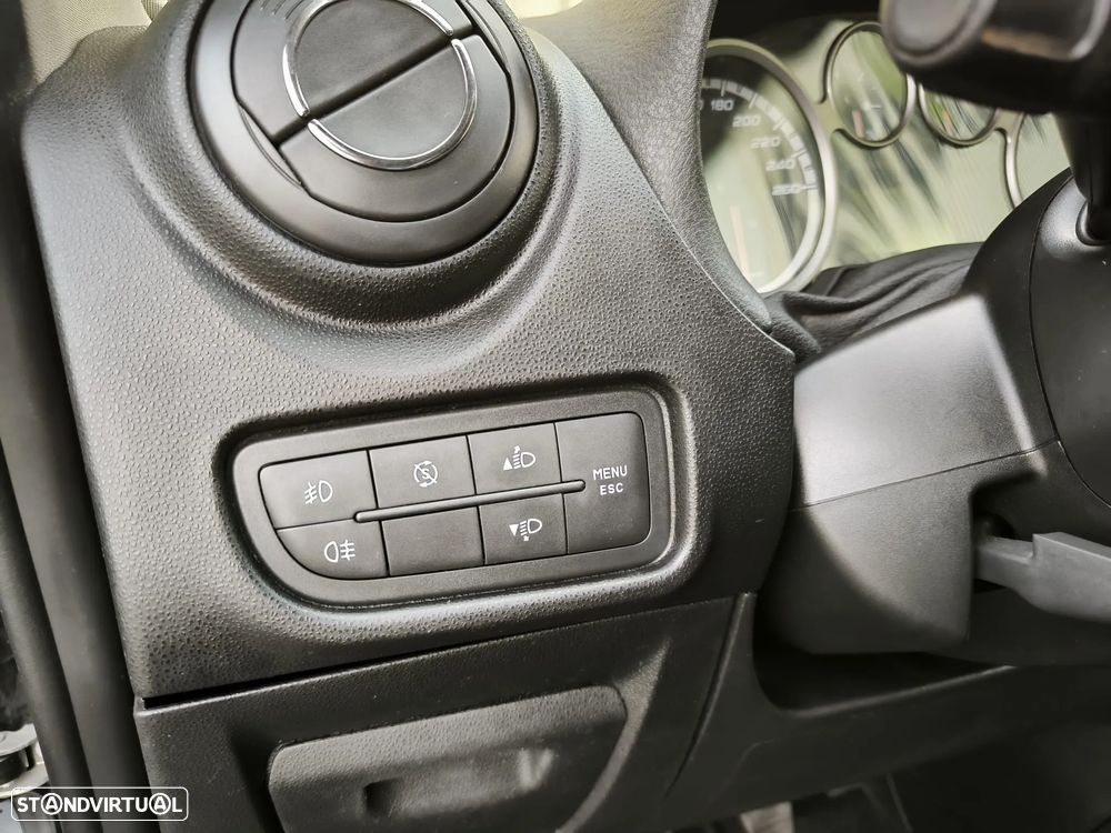 Alfa Romeo MiTo 1.3 JTD Progression S&S - 32