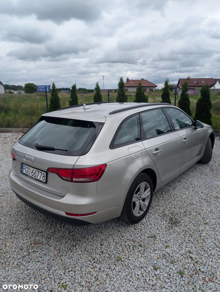 Audi A4 Avant 2.0 TDI S tronic - 10