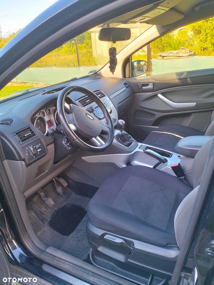Ford Kuga - 6