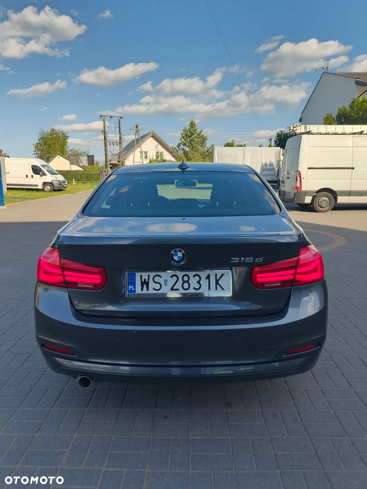 BMW Seria 3 318d - 5