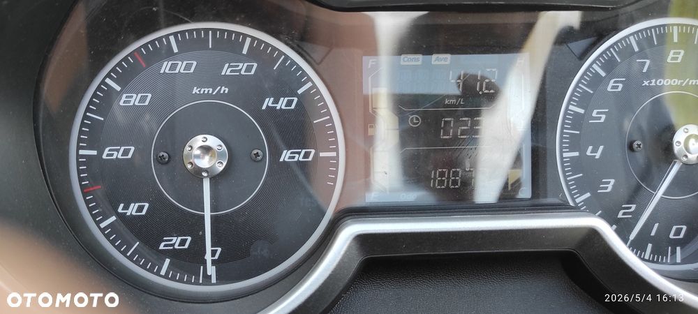 Yamaha X-max - 9
