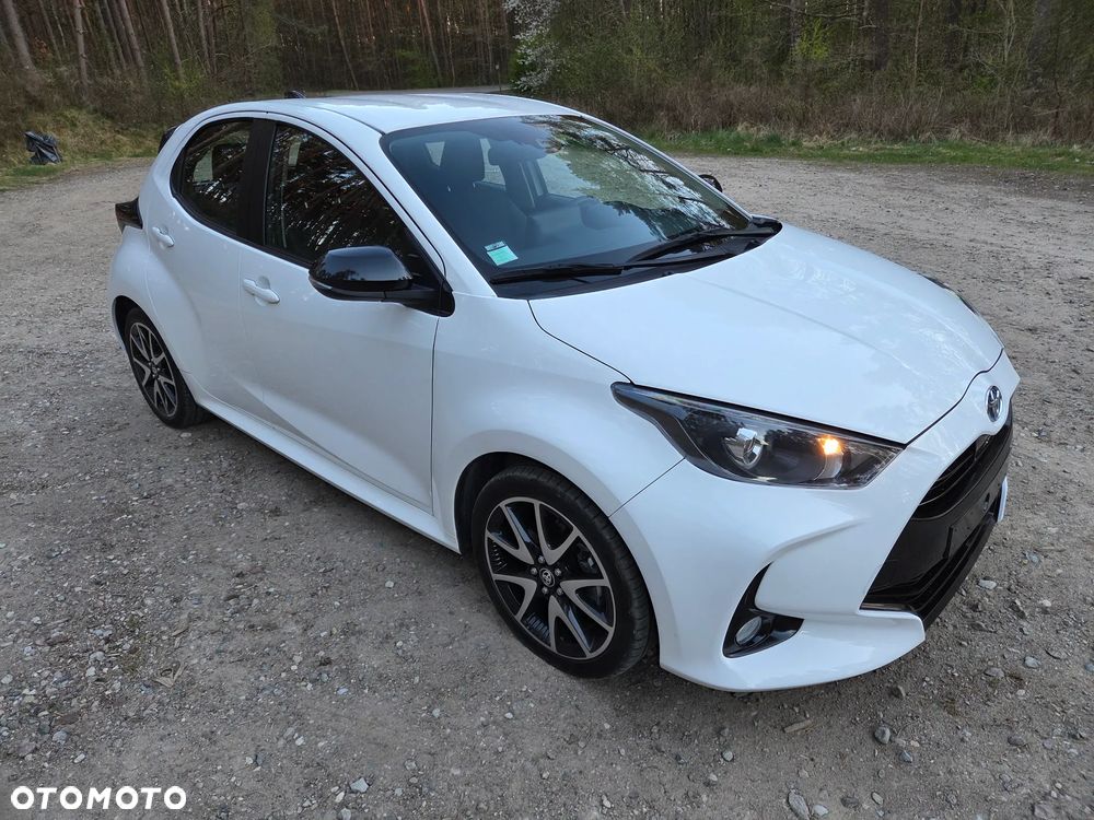 Toyota Yaris 116 1.5 VVT-i Black&White - 14