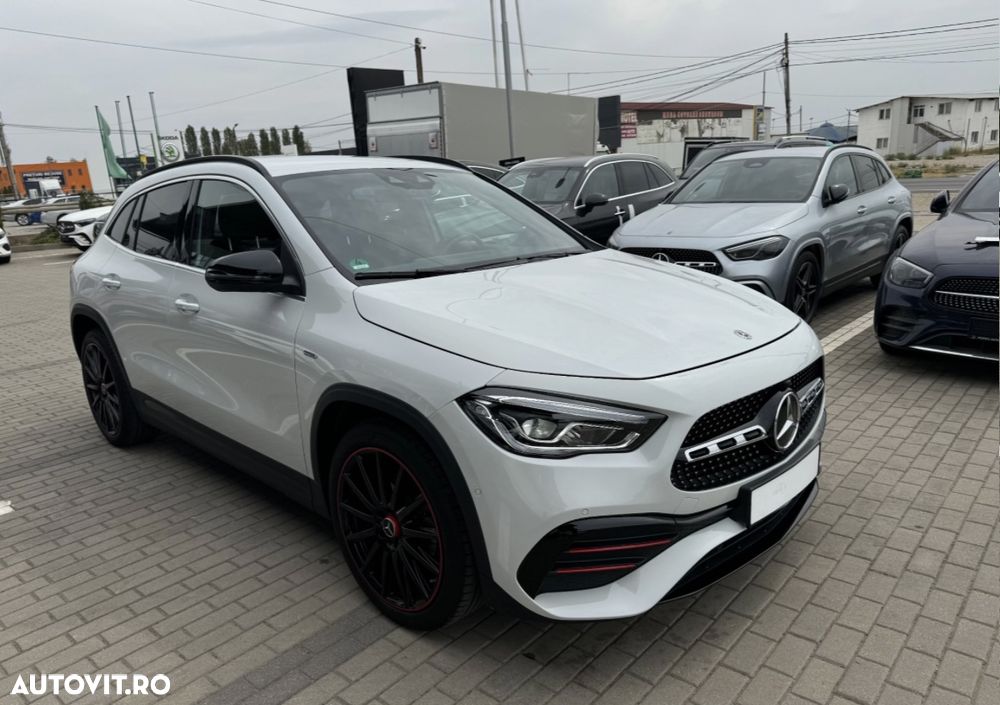 Mercedes-Benz GLA 200 7G-DCT Special Edition - 2