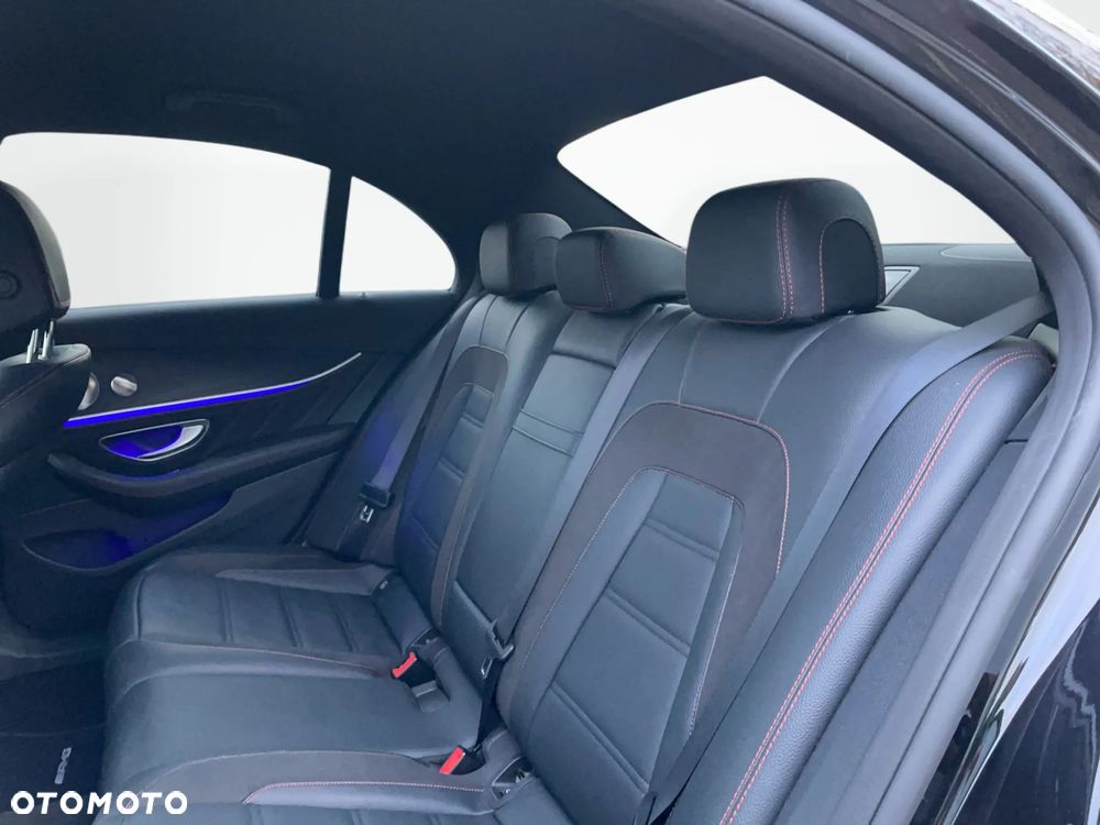 Mercedes-Benz Klasa E AMG 53 4Matic+ AMG Speedshift TCT-9G - 15