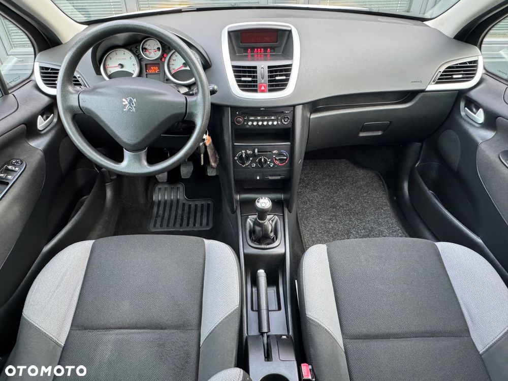 Peugeot 207 95 VTi Urban Style - 20