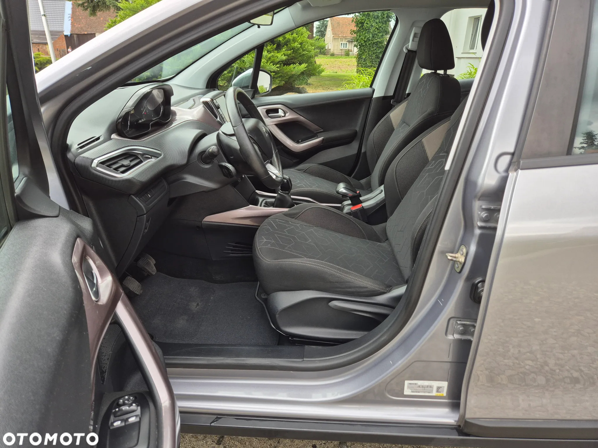 Peugeot 2008 - 11
